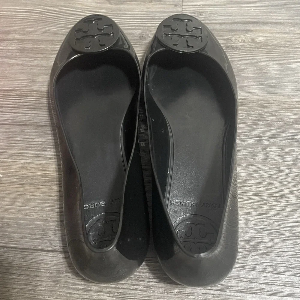 TORY BURCH Sz 10 Jelly Reva Ballet Flats Black Rubber Logo Shoes Travel Resort
